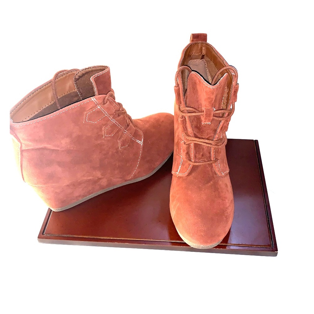 🔴 Wedge ankle boot